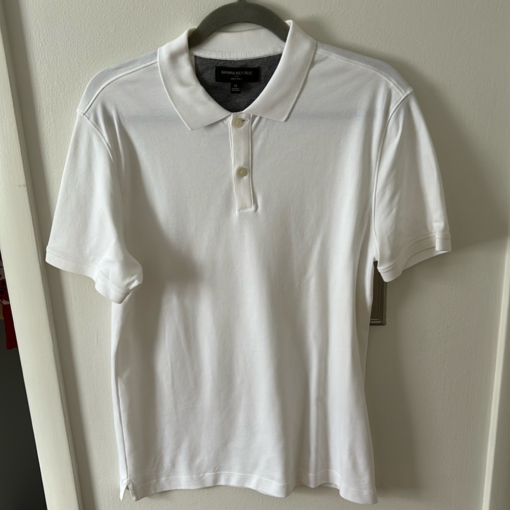 Banana Republic Polo dress shirt. Men’s medium